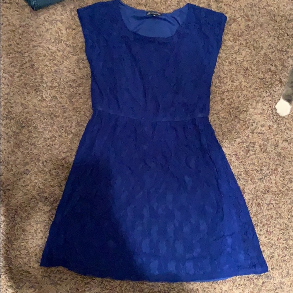 Beautiful lace dress!